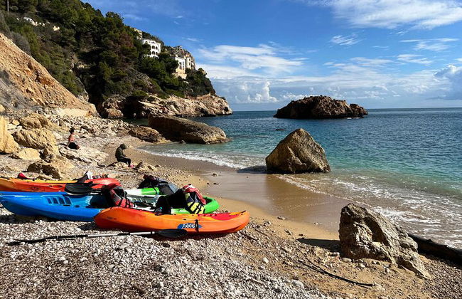 Kajak-Granadella-geführter Ausflug zu seinen Höhlen und Cala en Caló - Foto 3