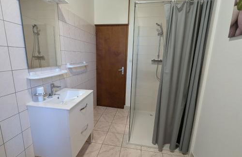 Gîte confortable dans l'ancien presbytère de Futeau, 3 chambres, jardin, WiFi, entre Verdun et Châlons - FR-1-585-13 - Foto 7