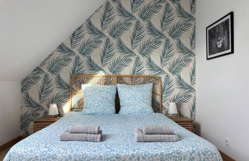 Les Voiles, maison bien équipée 10 p 2 sdb, 2 WC, spacieuse lumineuse avec jardin clos, garage, terrasse, parking privatif, à 950 m de la plage d'Asnelles et tous commerces, près de Bayeux et Arromanches, chiens bienvenus - Foto 26