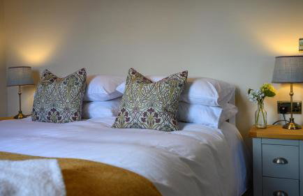 Meldrums Apartments - Photo 11