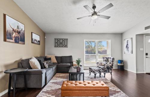 Red Door Hideaway 3BD Hot Tub Foosball - Foto 1