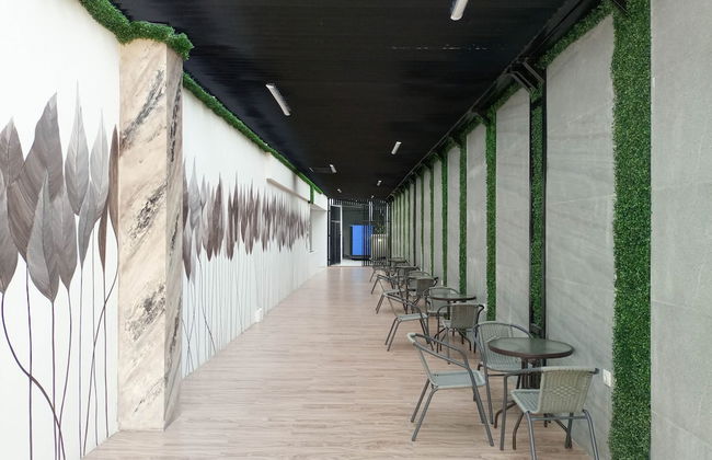 Comfy And Nice Studio At 27Th Floor De Prima Apartment - Photo 14