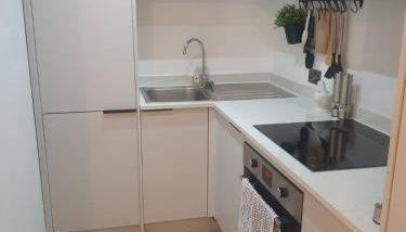 Modern Studio - Streatham Station - 3min walk - Foto 3, stove