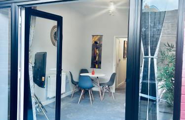 2 Bed Ground Floor Apt - outdoor access in Strood F2 - Photo 2