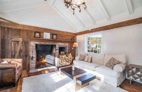 The Villa - Industrial Farmhouse with Hot Tub - Photo 17