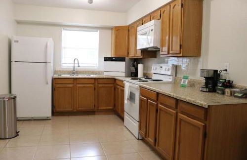 Hidden Emerald-Apartment with Kitchen and Laundry - Foto 18