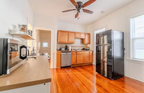 Harvard 3BDR- 5 Min Walk to Davis Sq - Free Parking - Foto 20