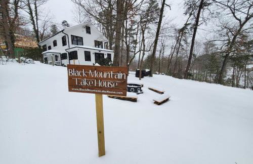 Stylish Lake Hs w/ hot tub: Walk to Blk Mtn Shops - Foto 5