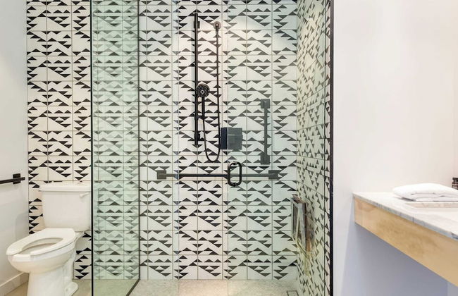 Blackhaus Suites by AvantStay – Modern Comfort in Downtown Palm Springs - Foto 37