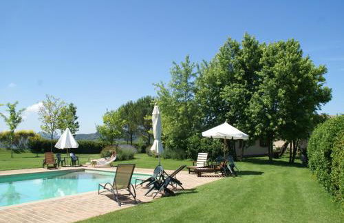 Holiday Home in Montone with Pool & Terrace - Foto 9