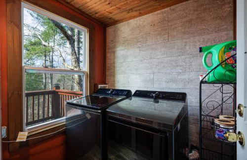 4 BR Mountain Cabin with Hot Tub & Fire Pit in GA - Foto 72