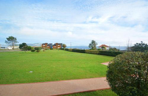 Apartamento con jardín en Playa de Corrubedo - Foto 1