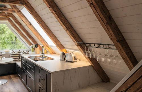 Traumhafte Ferienwohnung am Park, großer Balkon, voll ausgestattete Küche, Schreibtisch, WiFi, Smart TV, Carport, Wallbox, Fahrräder - Foto 37