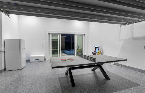 2 Million Villa Heated Pool w Luxury Spa 6BR & 6BR Waterfront by Canal - Foto 73