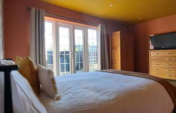 Sizeable 4 bed property on Huntingdon Ring road - Foto 14