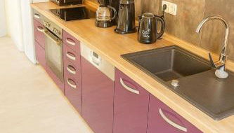 TOP ANGEBOT - große Wohnung - max 6 Personen - WiFi - Waschmaschine - Badewanne - 2 Parkplätze - zentrale Lage - große Küche TOP - Foto 5