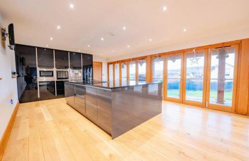 Highview House, Llandevaud - Foto 19