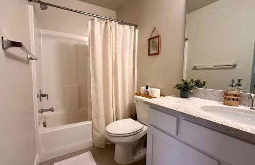 Newly Built Chic Utah Valley Gem l Theo - Foto 11