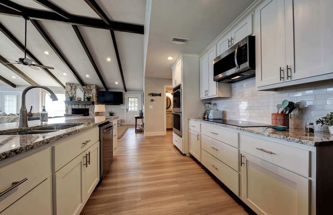 Waterfront Lake House With Hot Tub & Firepit - Foto 9