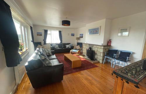 Three Gables, West Wight village house, Sleeps 10 - Photo 7