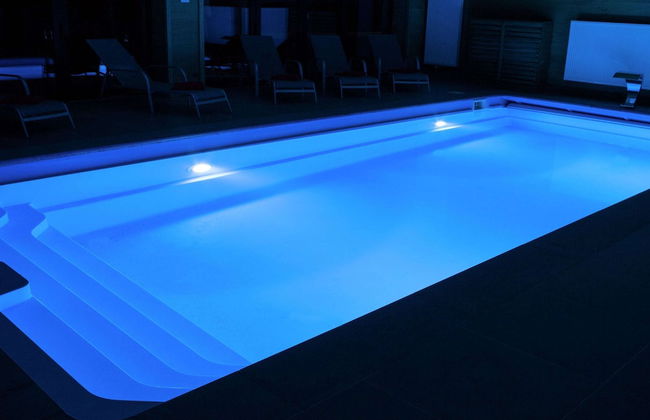 Walk Luxury Stay With Pool - Photo 38