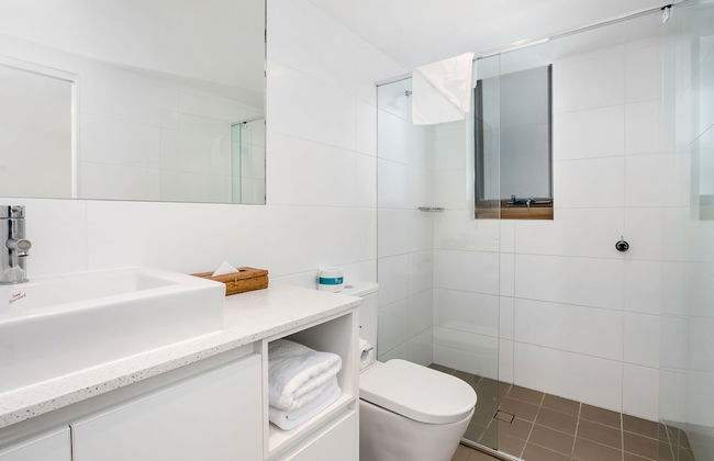 Bayview Beachfront Apartments, in town right on the beach - Foto 55