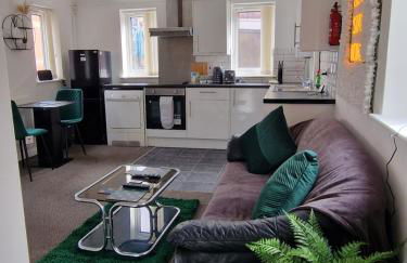 1 Bed @ Factory Quater - Chard St - Foto 8