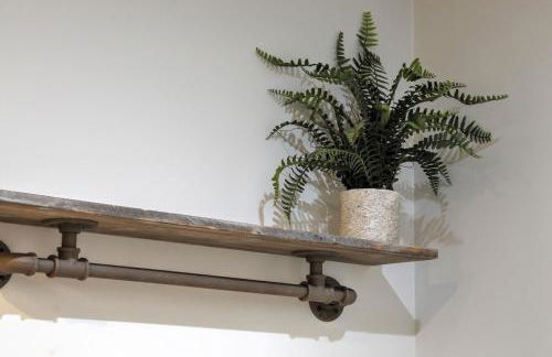 Luxury Suite - Samson in Beverley with patio and private parking - Photo 9