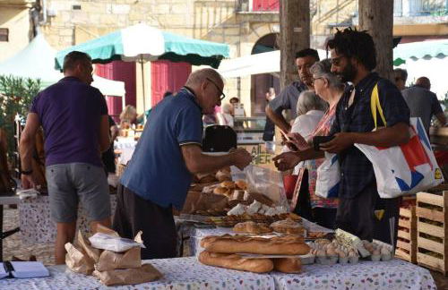 The Street of the Singing Bird. - Foto 23