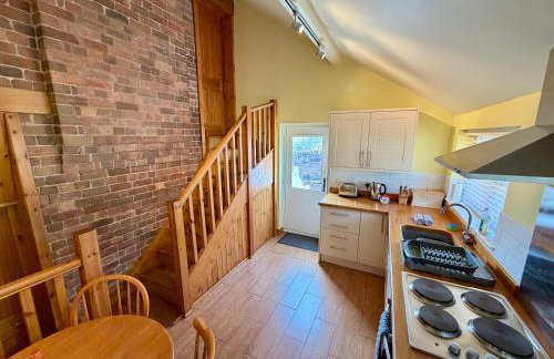 The Signal Box at Cliburn Station - Photo 6