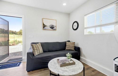 Country Charmer Single Story Cottage Pet Friendly - Foto 11