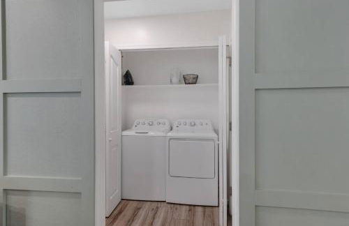 3 BD retreat w. free heated pool - Foto 29