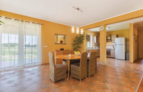 3 Bedroom Gorgeous Home In Putini - Photo 10