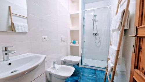 Le Sunrise - Appartamenti a 350 mt dal mare e con giardino privato - Foto 2, Shower
