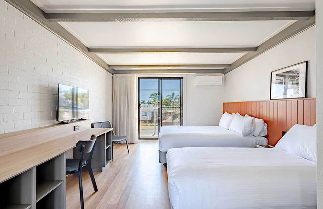 The Black Dolphin Holiday Park - Photo 20