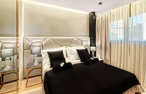 Posh Residence Luxury Suites - Photo 14
