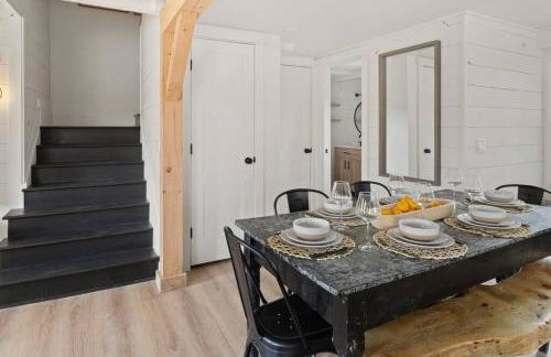 100% Renovated Stowe Village Farmhouse - Photo 15