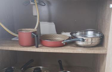 Casa com ar no quarto garagem espaço que cabe uma camionete cozinha completa - Foto 16