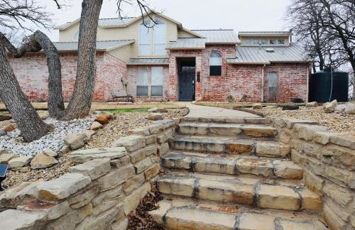 Serene Lakefront Retreat with Scenic Views - Foto 25