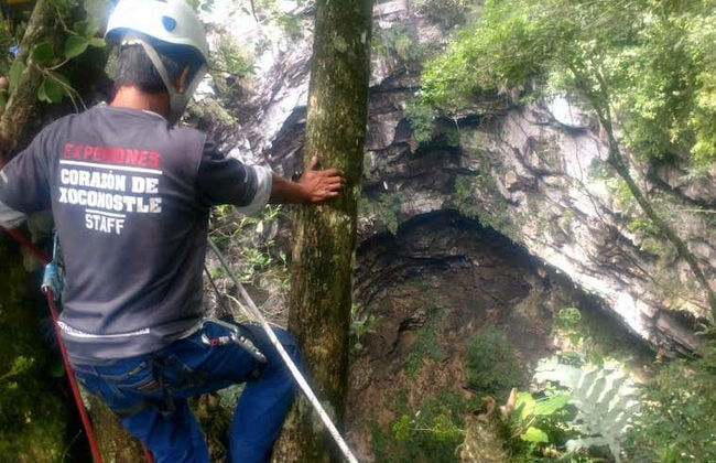 Rápel en el sótano El Cepillo - Foto 2