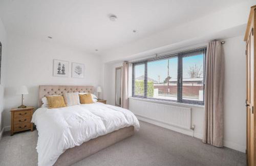 Large modern self contained apartment in Lymington - Photo 13