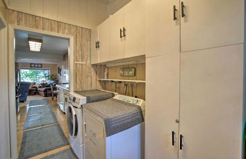 Waterfront North Bend Home 9 Miles into Town - Photo 9