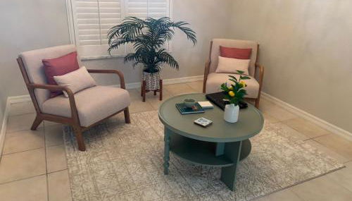 Family Friendly - Private Pool - Sleeps 10 - Foto 5