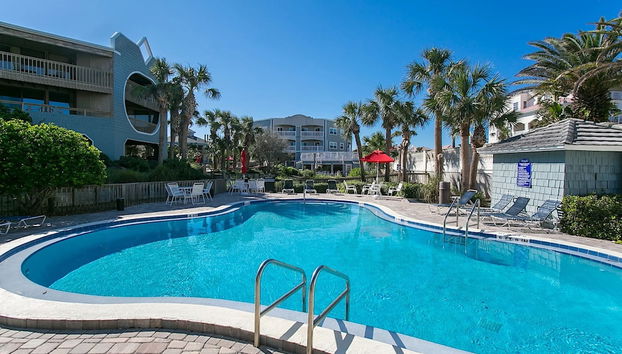 Seaside Haven Stylish Condo 3 Pools New Rental - Foto 2, Habitación