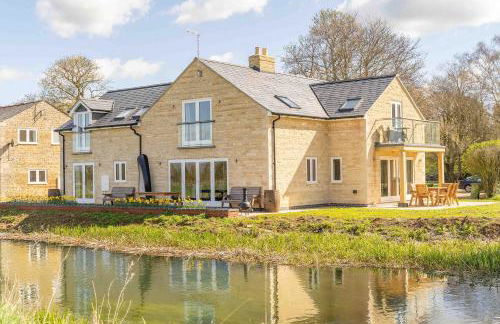 Fletland Mill and Holiday Hamlet - 18th century watermill, in stunning location near Stamford - Photo 2