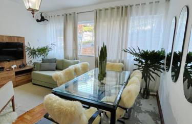 Aconchegante apt Florença no centro com vaga coberta - Foto 1