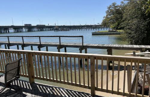 Water Front Oasis home - Foto 38