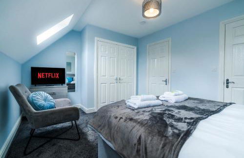 Progressive House 5 Bedrooms Inc Study with Sofabed, Garden, Smart TV in Every Bedroom FREE Parking - Foto 49