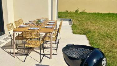 IDEAL - Villa, jaccuzi & jardin privé - 1 à 11 personnes - proche plage & bourg - Foto 5, Garden, Garden view