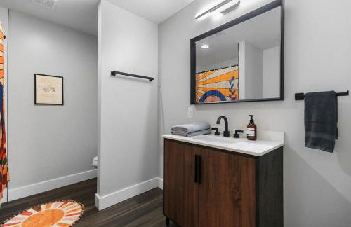 Groovy Getaway king suites, sleeps 8, dogs ok - Foto 22